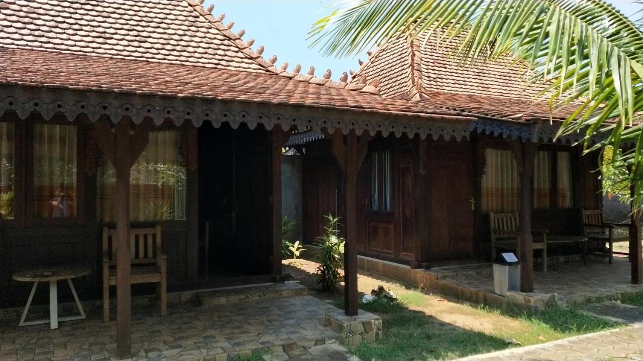 Omah Laut Bondo Jepara - By The Beach, Direct View Of The Sea, Great Base For Water Sports Margokerto Eksteriør bilde