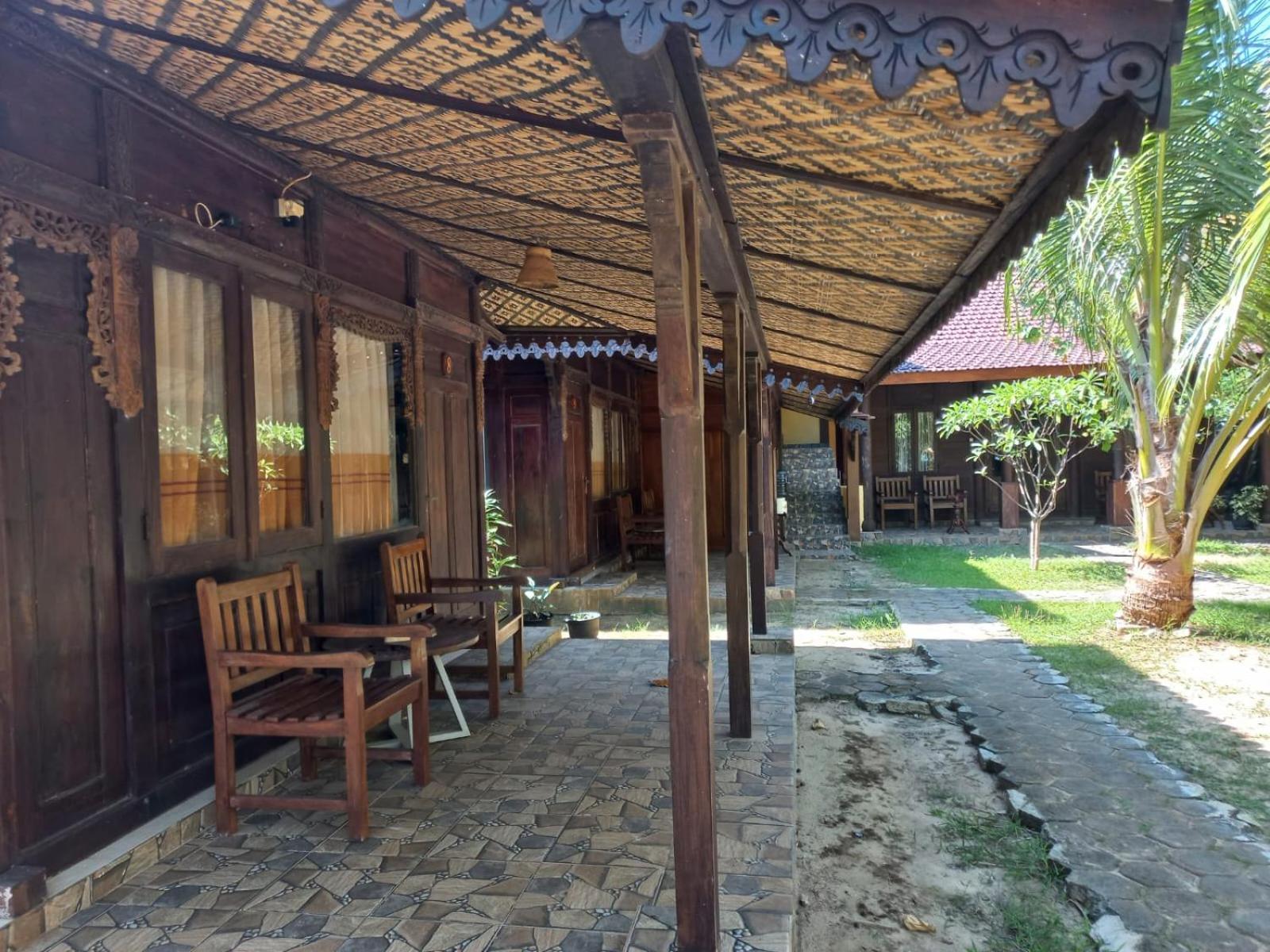 Omah Laut Bondo Jepara - By The Beach, Direct View Of The Sea, Great Base For Water Sports Margokerto Eksteriør bilde