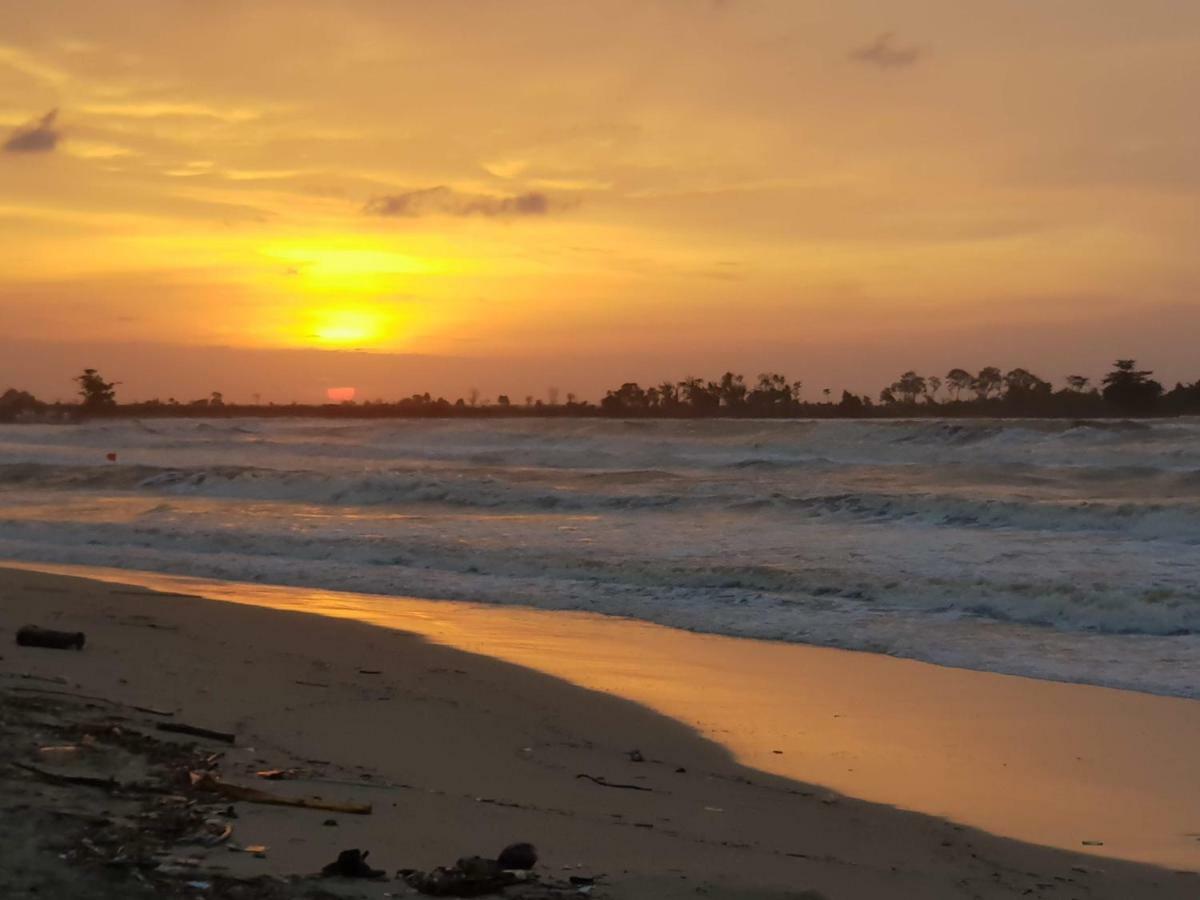 Omah Laut Bondo Jepara - By The Beach, Direct View Of The Sea, Great Base For Water Sports Margokerto Eksteriør bilde